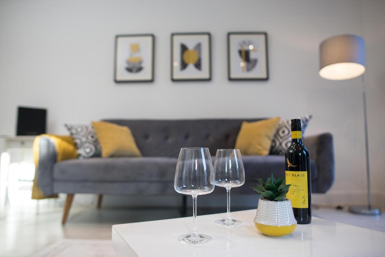 Luxury King Bed Apartment & Free Parking Кембридж Экстерьер фото